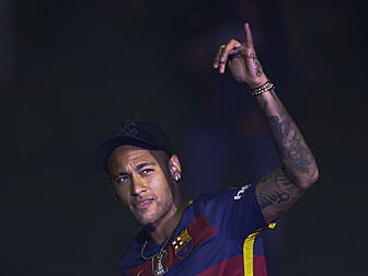 Arsenal, Barcelona and more ba...